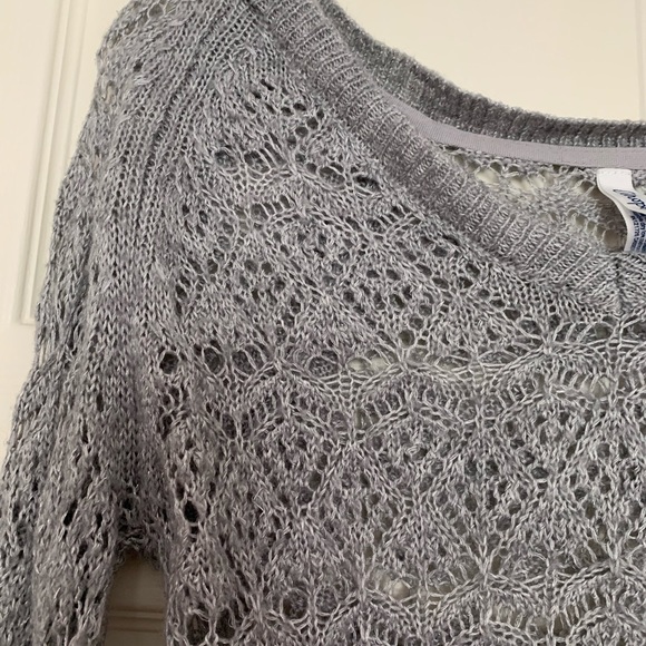 Aeropostale Grey Sweater - Picture 3 of 3